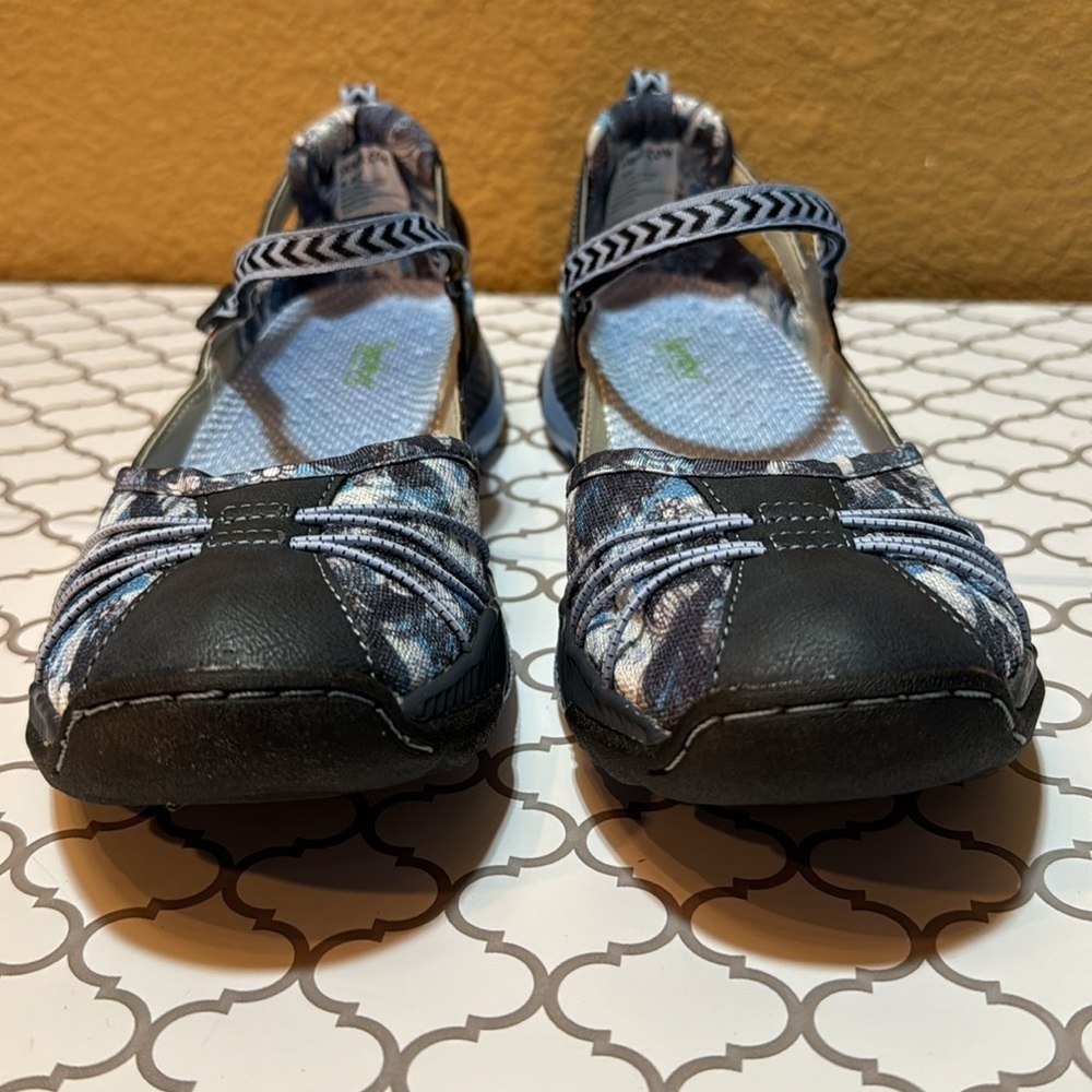 Jambu Womens Alley Mary Janes White & Black Adjustable Flats. Size 8.5 - Picture 4 of 6
